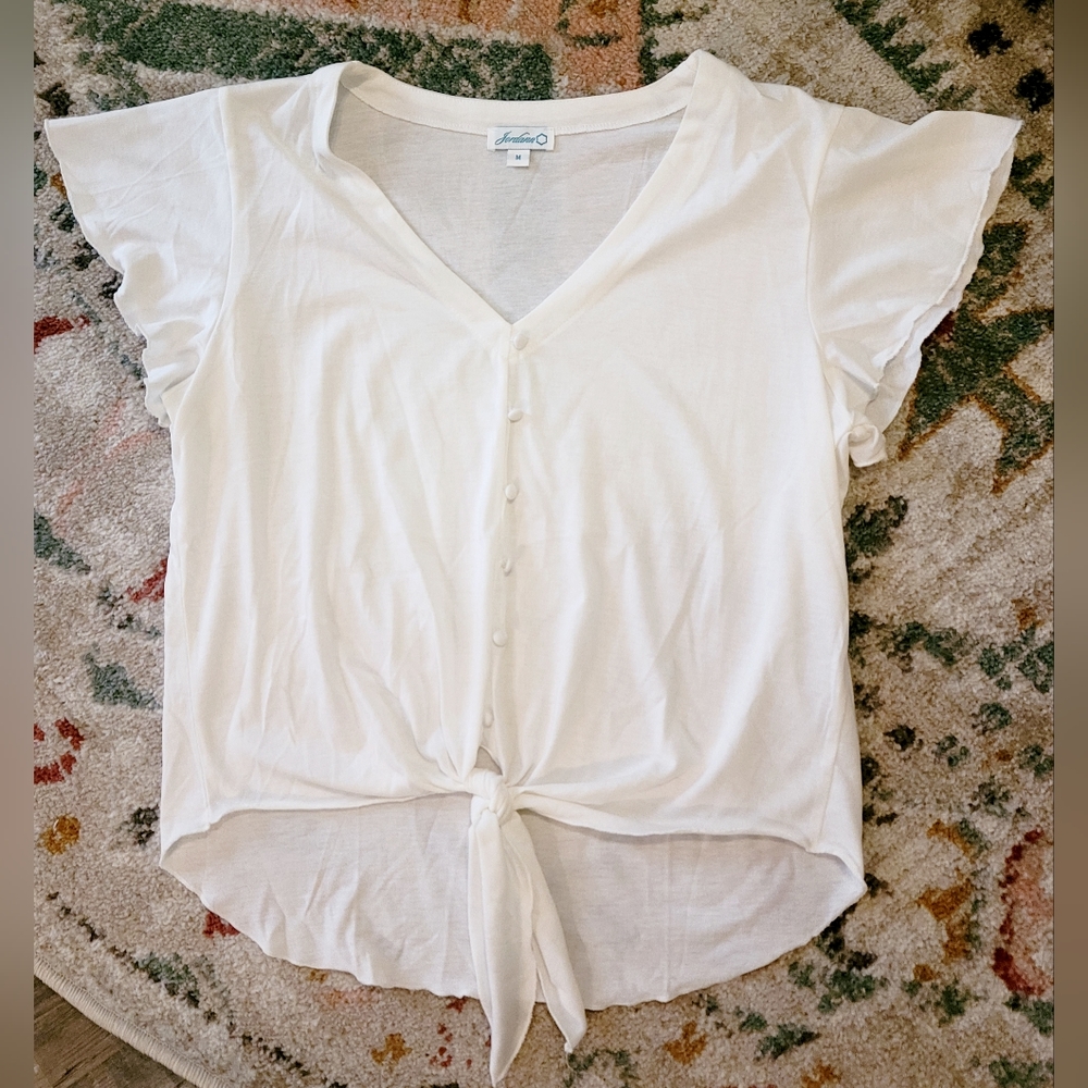 Size Medium Jordann brand faux button front tie top with flutter sleeves, NWOT